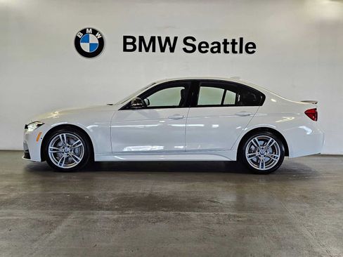 Used 2018 BMW 330i xDrive Sedan AWD/4WD image 3