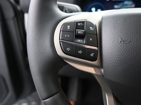 New 2026 Ford Explorer Active w/ Active Comfort Package AWD/4WD image 24