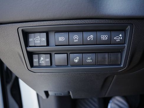New 2026 Toyota Tundra Platinum AWD/4WD image 16