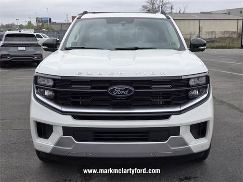 New 2026 Ford Expedition Platinum image 15