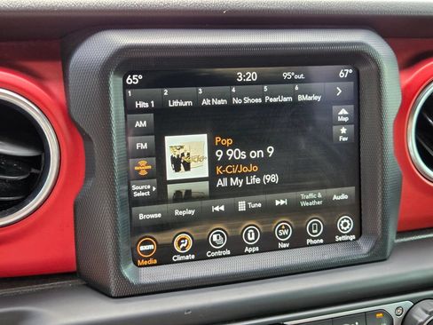 Used 2018 Jeep Wrangler Unlimited Rubicon AWD/4WD image 26