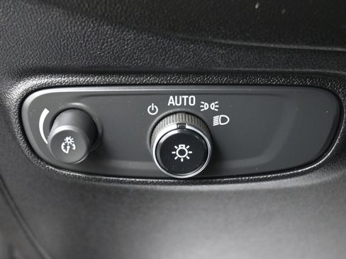 Used 2018 Chevrolet Equinox LT w/ Sun & Infotainment Package AWD/4WD image 40