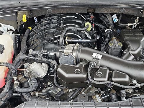 Used 2023 Jeep Grand Cherokee L Laredo image 30