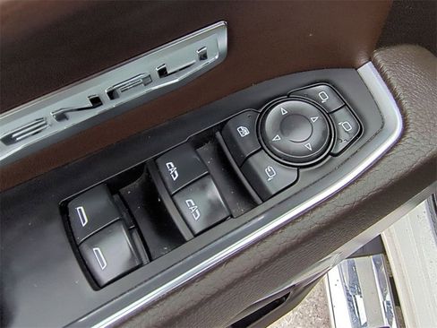 Certified 2023 GMC Sierra 1500 Denali image 24