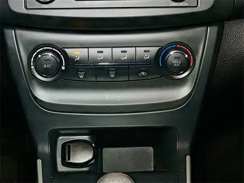 Used 2017 Nissan Sentra S image 13