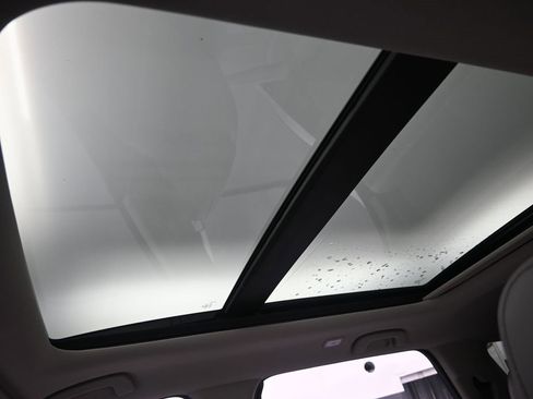 Used 2025 Honda Pilot Touring image 46