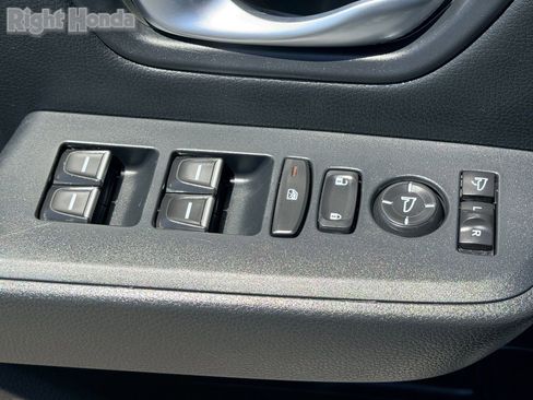 Certified 2025 Honda Pilot TrailSport image 19