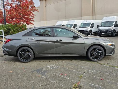 New 2026 Hyundai Elantra Sport image 8