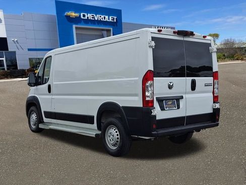 Used 2025 RAM ProMaster 2500 w/ U-Haul Equipment Group FWD image 24