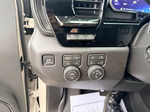 New 2026 Chevrolet Silverado 1500 ZR2 image 25