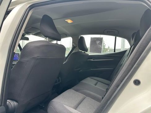 Used 2025 Toyota Camry LE image 12