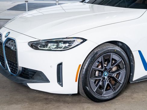 Used 2023 BMW i4 eDrive40 w/ Premium Package image 12