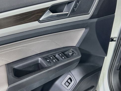 Used 2022 Volkswagen Atlas SE w/ Panoramic Sunroof Package AWD/4WD image 17