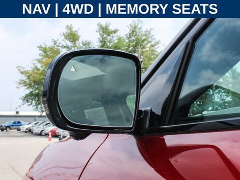Used 2025 Jeep Wagoneer S Limited w/ Comfort Package AWD/4WD image 8