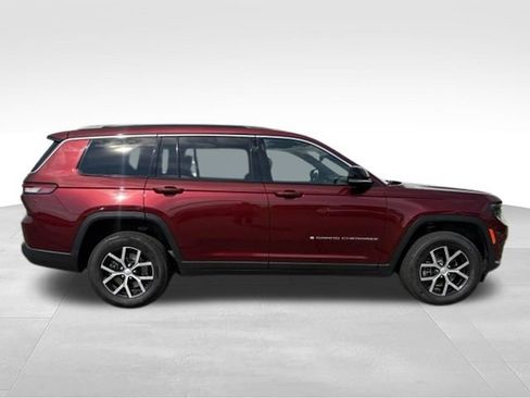 Used 2024 Jeep Grand Cherokee L Limited AWD/4WD image 23