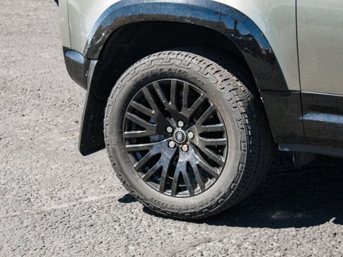 Used 2023 Land Rover Defender 90 S AWD/4WD image 4