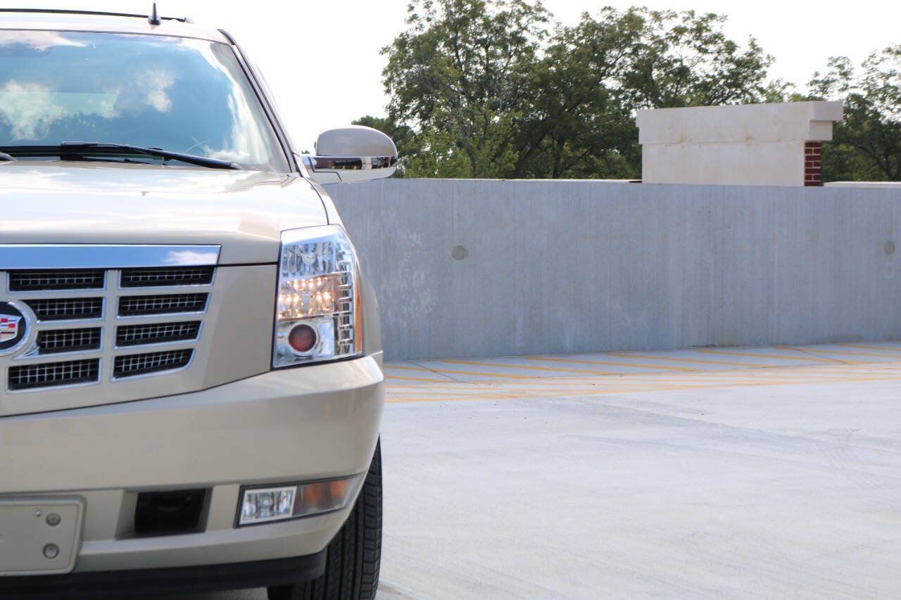 Used 2007 Cadillac Escalade AWD image 33