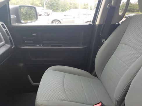 Used 2018 RAM 1500 Express AWD/4WD image 15