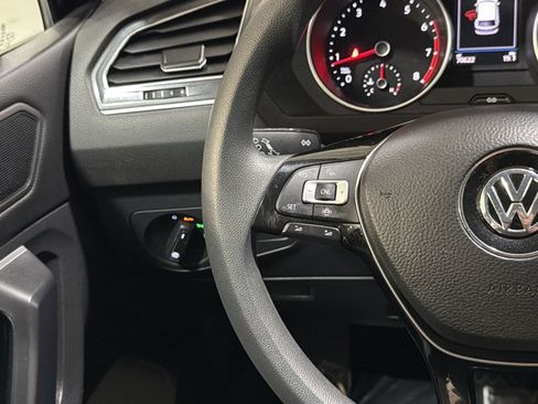 Used 2021 Volkswagen Tiguan S FWD image 29