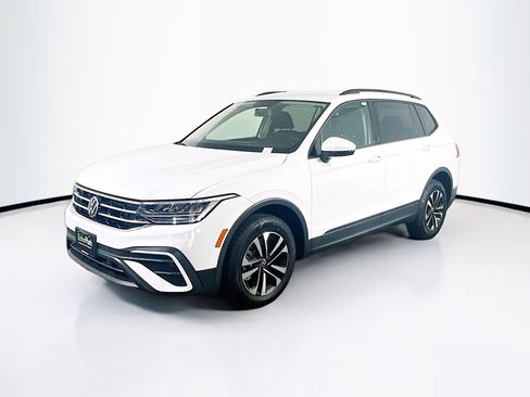 Used 2022 Volkswagen Tiguan S FWD image 3