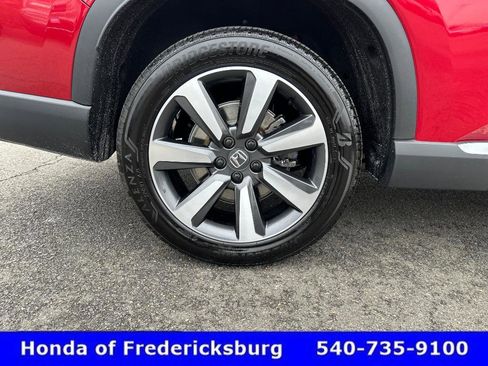 Certified 2025 Honda Pilot Touring image 14