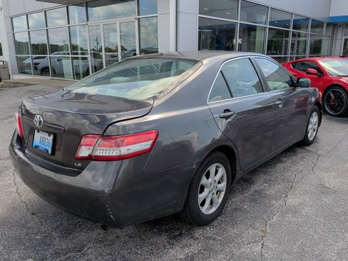 Used 2011 Toyota Camry LE w/ LE Extra-Value Pkg FWD image 3