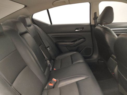 Used 2023 Nissan Altima 2.5 SR FWD image 19
