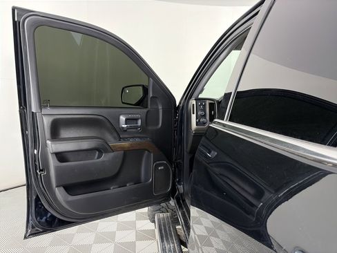 Used 2017 GMC Sierra 1500 Denali w/ Denali Ultimate Package image 10