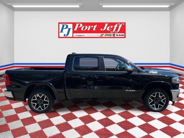 Certified 2025 RAM 1500 Laramie AWD/4WD image 3