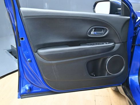 Used 2021 Honda HR-V EX-L image 35