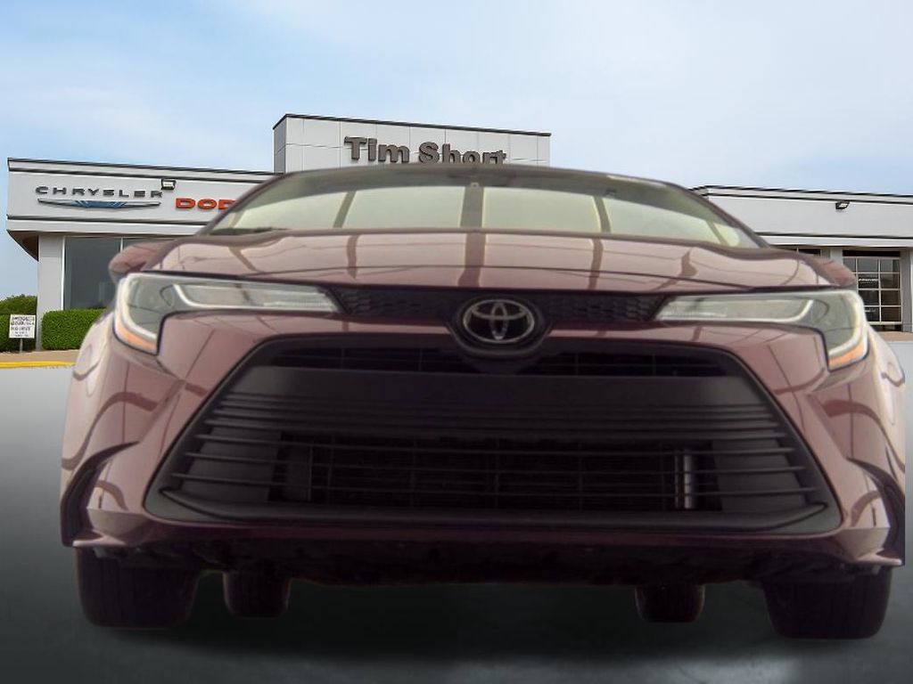 Used 2026 Toyota Corolla LE FWD image 8