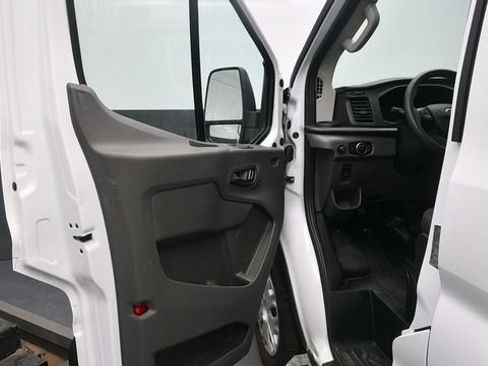 Used 2025 Ford Transit 250 Low Roof w/ Exterior Upgrade Package RWD image 24
