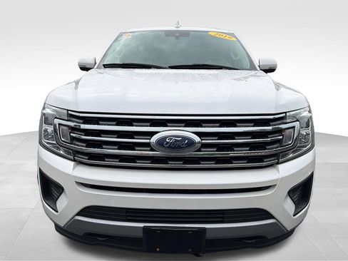 Used 2019 Ford Expedition XLT w/ Equipment Group 202A AWD/4WD image 10