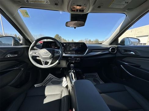 Certified 2024 Chevrolet Trax ACTIV w/ Driver Confidence Package image 8