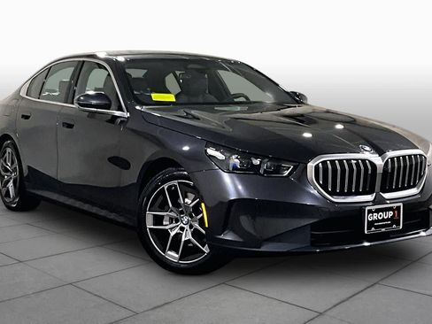 Used 2026 BMW 530i xDrive w/ Premium Package AWD/4WD image 2