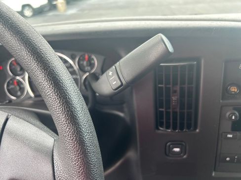 Used 2024 GMC Savana 2500 w/ Driver Convenience Package RWD image 27
