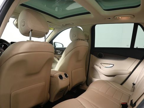 Used 2020 Mercedes-Benz GLC 300 4MATIC image 33