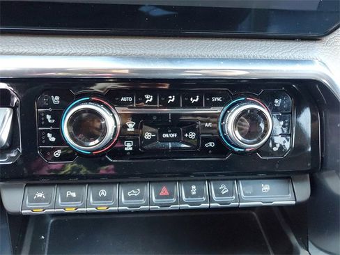 Used 2024 GMC Sierra 1500 Denali image 23