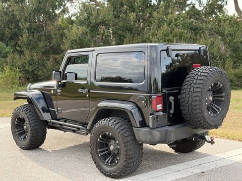 Used 2014 Jeep Wrangler Rubicon w/ Power Convenience Group image 3