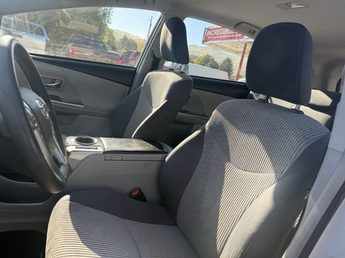 Used 2016 Toyota Prius V Three FWD image 13