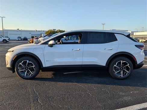 New 2026 Chevrolet Equinox EV LT image 4