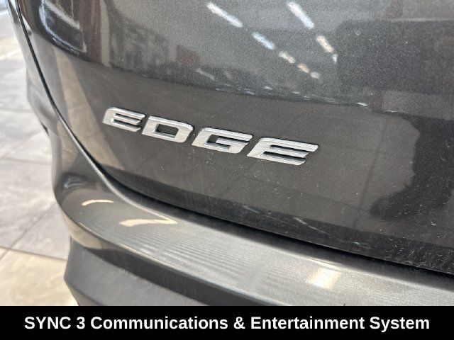 Used 2020 Ford Edge SE FWD image 6