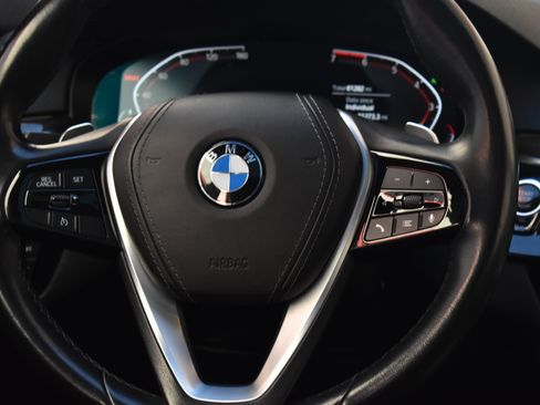 Used 2020 BMW 530i w/ Convenience Package image 31