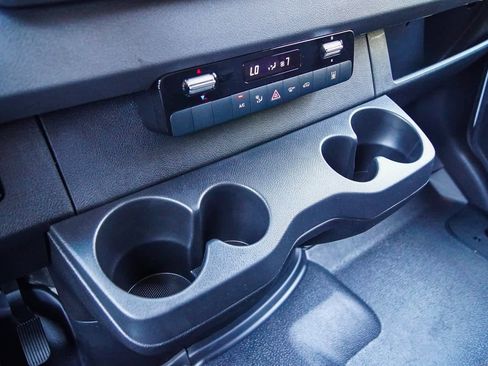 New 2024 Mercedes-Benz eSprinter 170 Cargo image 23