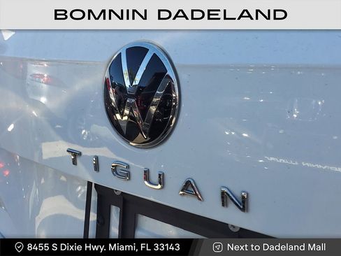 Used 2022 Volkswagen Tiguan SE R-Line image 6