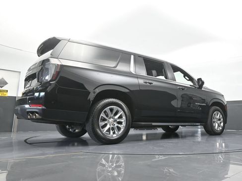 Used 2026 Chevrolet Suburban Premier AWD/4WD image 69