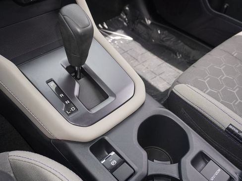 Used 2025 Subaru Forester AWD/4WD image 18