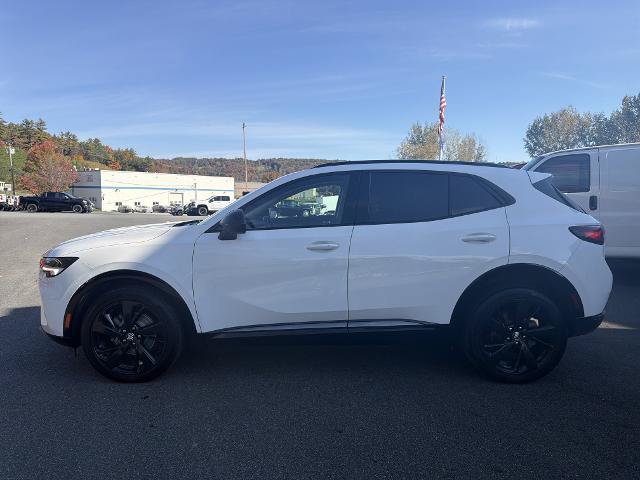 Used 2023 Buick Envision Essence w/ Technology Package I AWD/4WD image 2