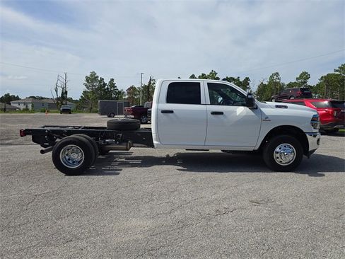 New 2026 RAM 3500 Tradesman w/ Chrome Appearance Group image 6