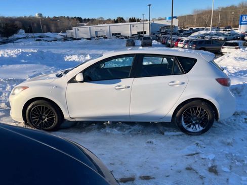 Used 2013 MAZDA MAZDA3 i Grand Touring image 9